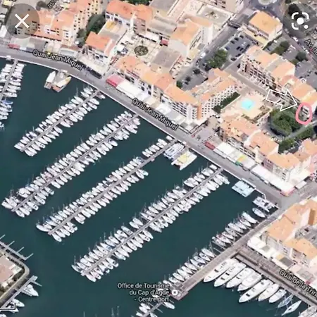 Port Dauphin 아파트